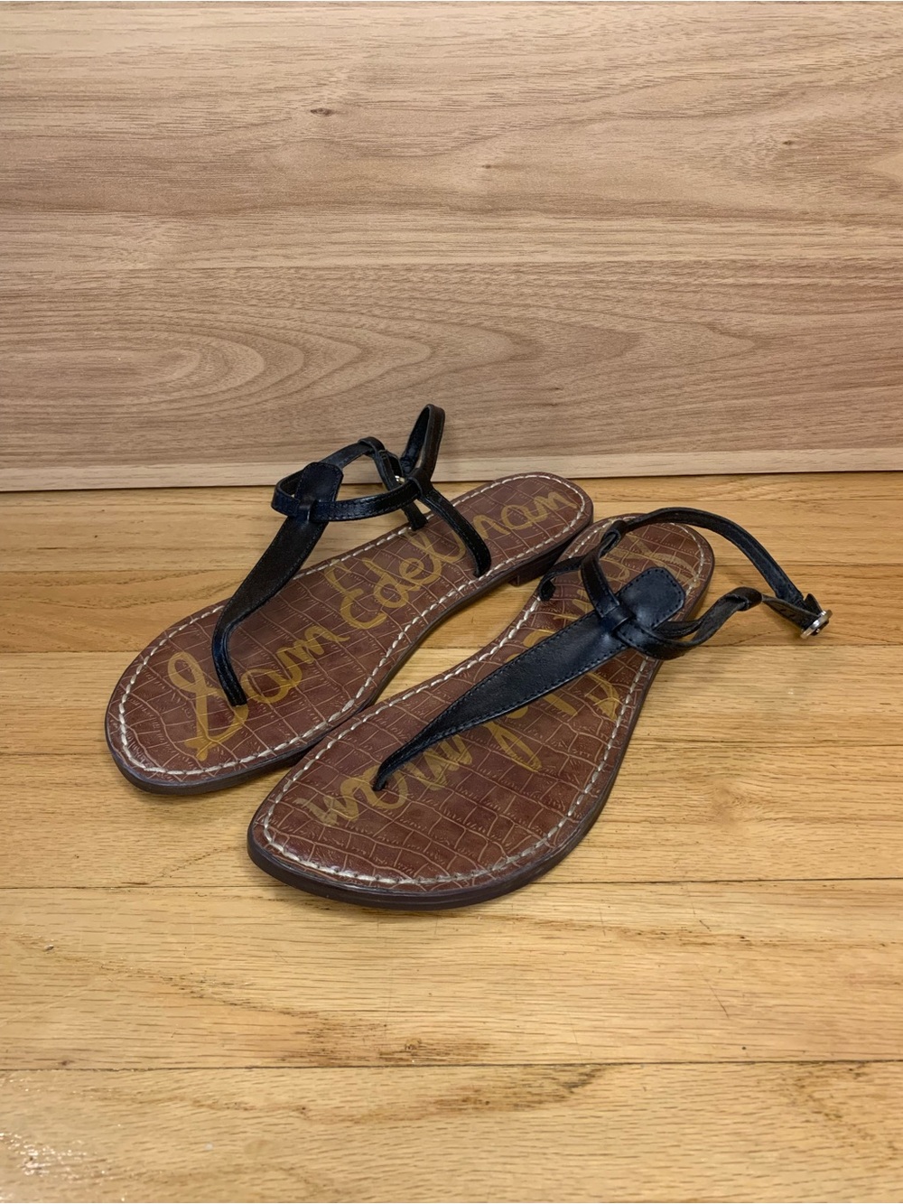 Sam Edelman Gigi Black Leather T-Strap Sandals - Size 8